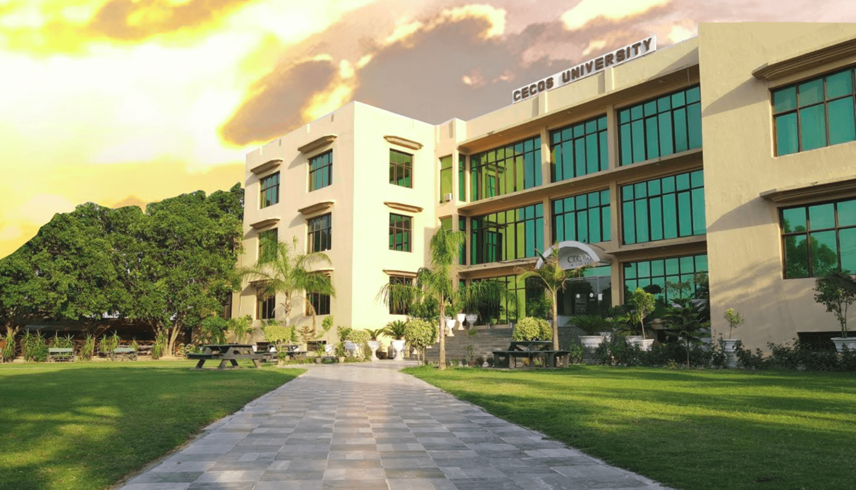 CECOS Campus Desktop